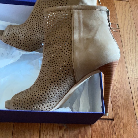 Stuart Weitzman Booties - Picture 4 of 13